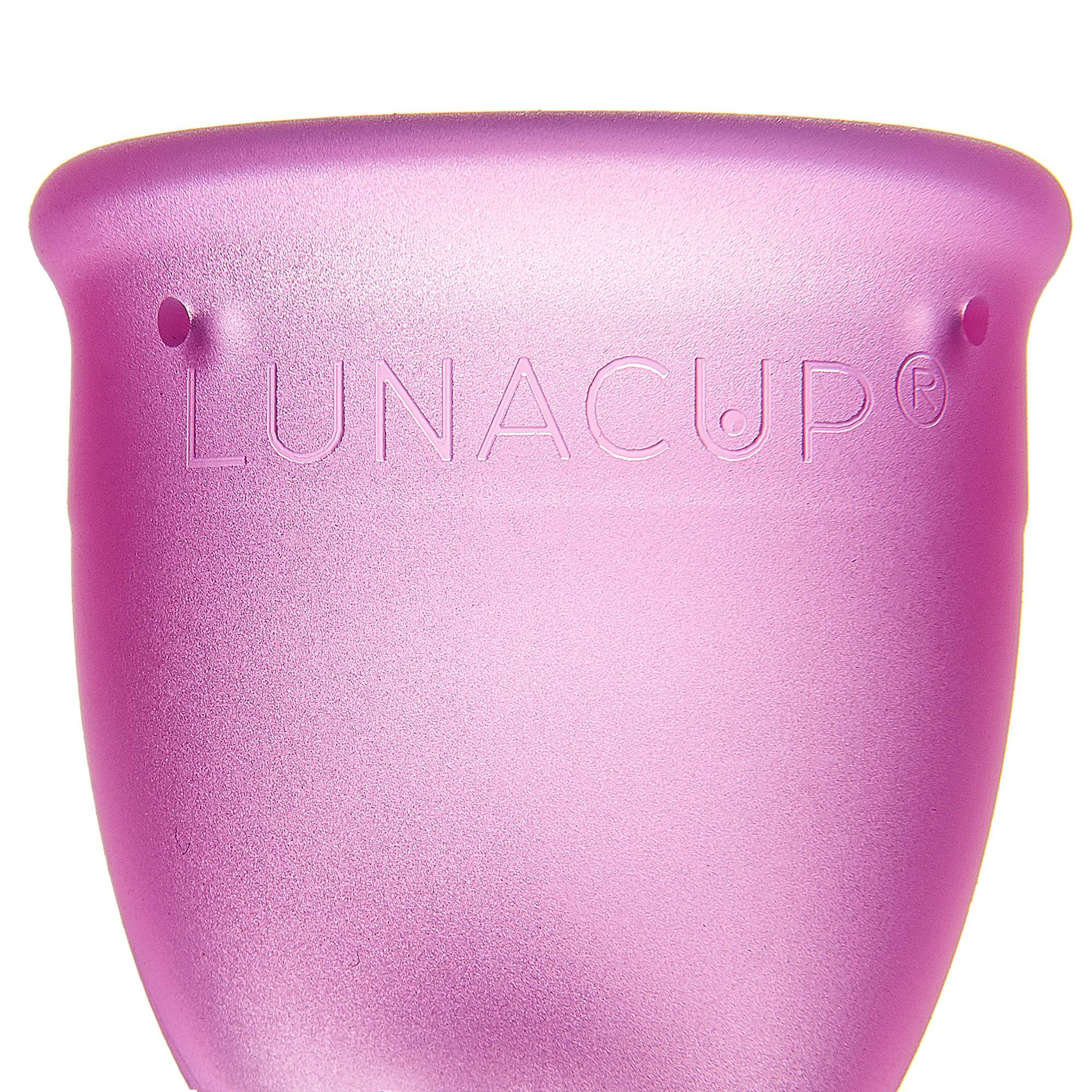 Menstrualna skodelica LUNACUP podrobnosti na zgornjem robu